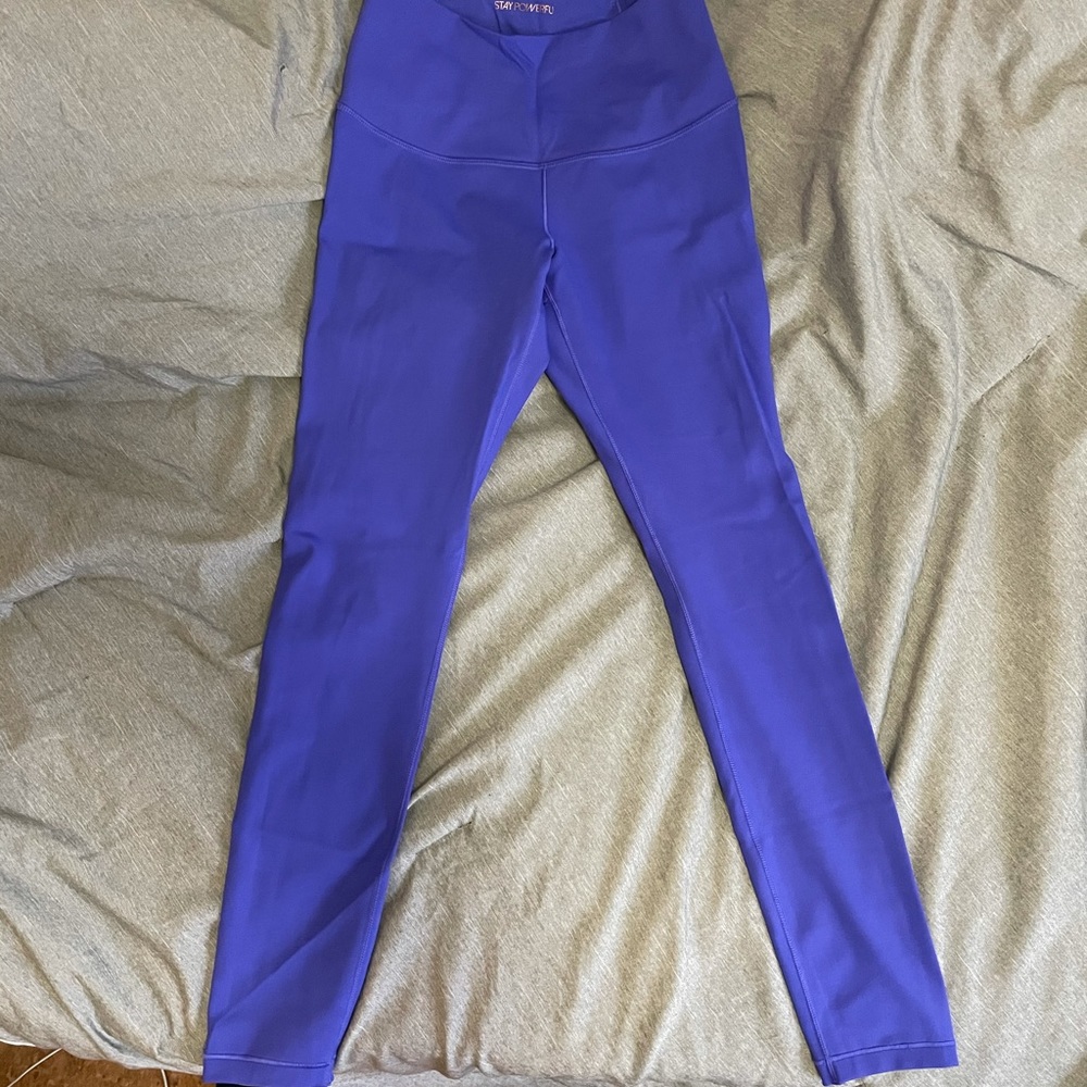 Carrie underwood high waisted leggings